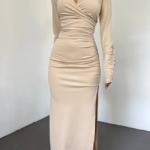 Kruvaze Yaka Yırtmaç Detaylı Crep Elbise